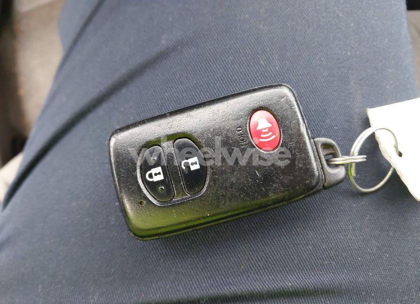 Photo 11 of 2011 Toyota Prius THREE (VIN JTDKN3DU8B1471660)