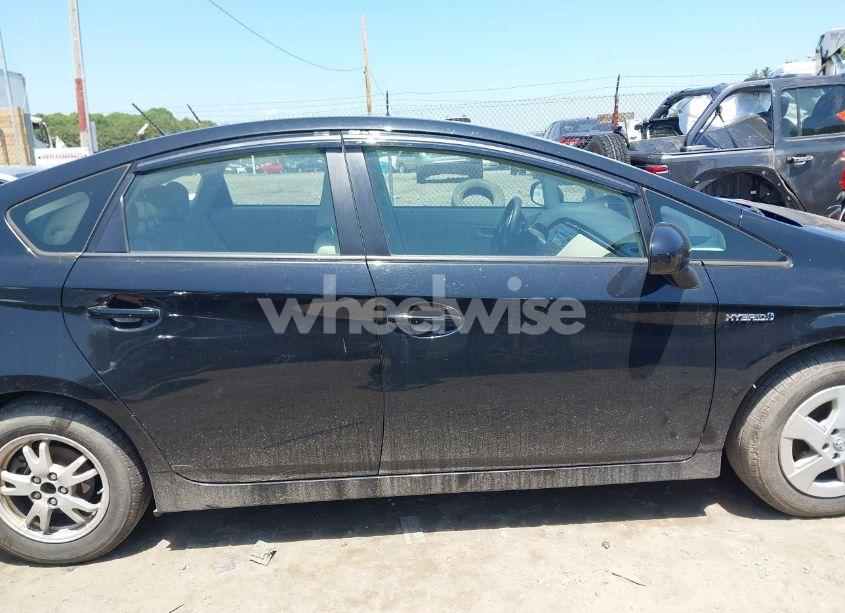 Photo 13 of 2011 Toyota Prius TWO (VIN JTDKN3DU8B5301162)