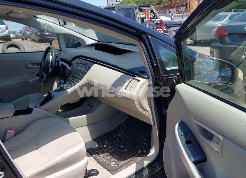 Photo 5 of 2011 Toyota Prius TWO (VIN JTDKN3DU8B5301162)