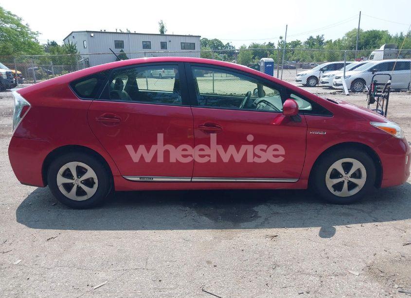 Photo 13 of 2013 Toyota Prius TWO (VIN JTDKN3DU8D0348756)