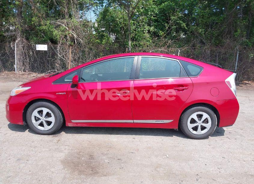 Photo 14 of 2013 Toyota Prius TWO (VIN JTDKN3DU8D0348756)