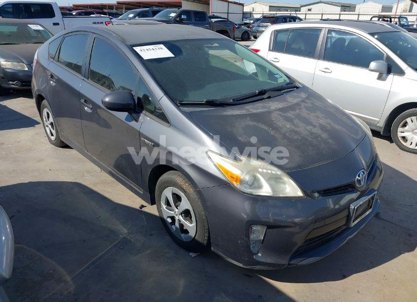 2013 Toyota Prius THREE (VIN JTDKN3DU8D1655130) main photo
