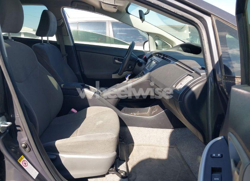 Photo 5 of 2013 Toyota Prius THREE (VIN JTDKN3DU8D1655130)