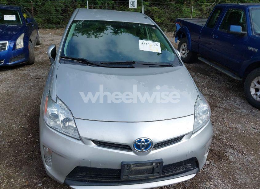 Photo 6 of 2013 Toyota Prius TWO (VIN JTDKN3DU8D5577456)