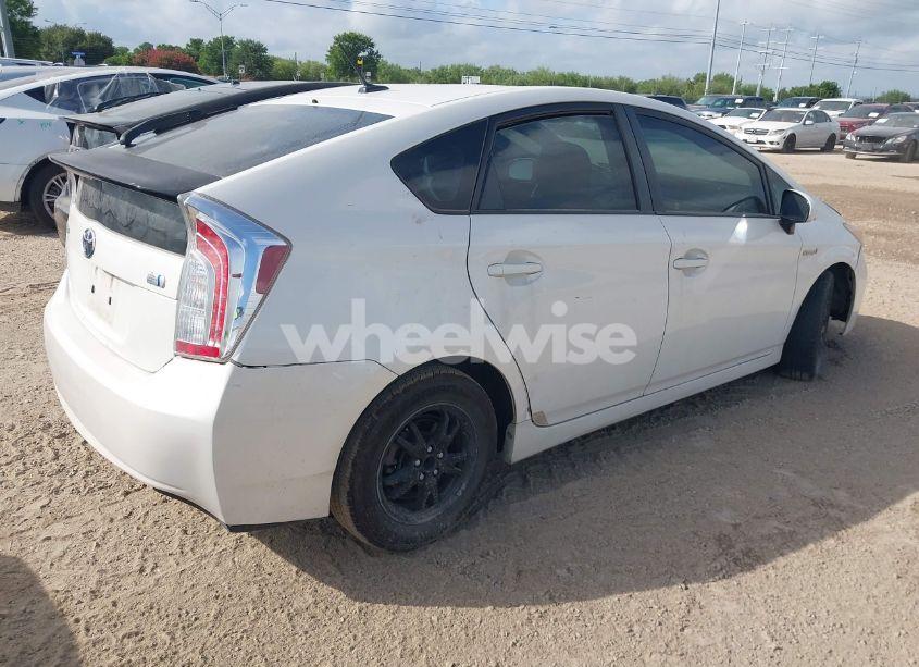 Photo 4 of 2013 Toyota Prius THREE (VIN JTDKN3DU8D5579529)