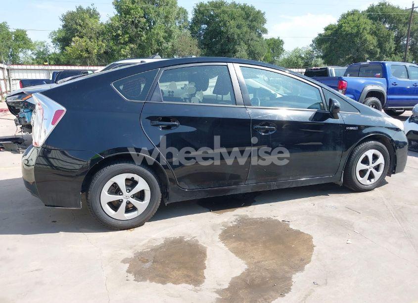 Photo 14 of 2013 Toyota Prius TWO (VIN JTDKN3DU8D5582592)
