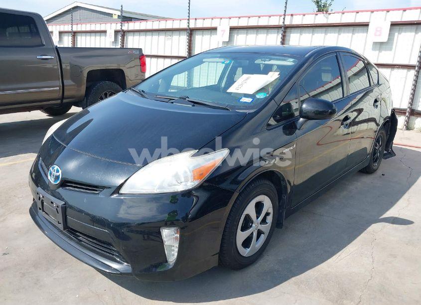Photo 2 of 2013 Toyota Prius TWO (VIN JTDKN3DU8D5582592)