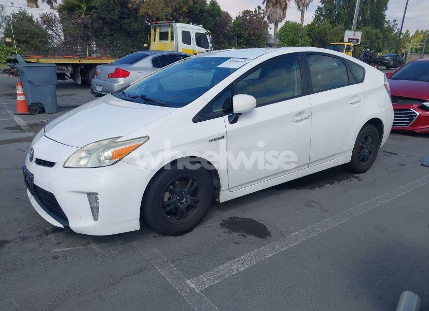 Photo 2 of 2013 Toyota Prius TWO (VIN JTDKN3DU8D5582639)