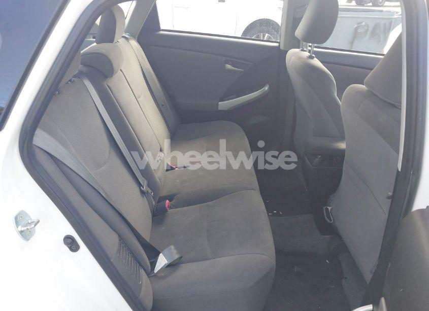 Photo 8 of 2013 Toyota Prius TWO (VIN JTDKN3DU8D5582639)