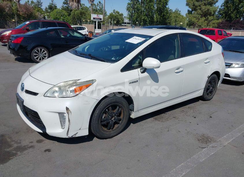 Photo 2 of 2013 Toyota Prius TWO (VIN JTDKN3DU8D5635551)