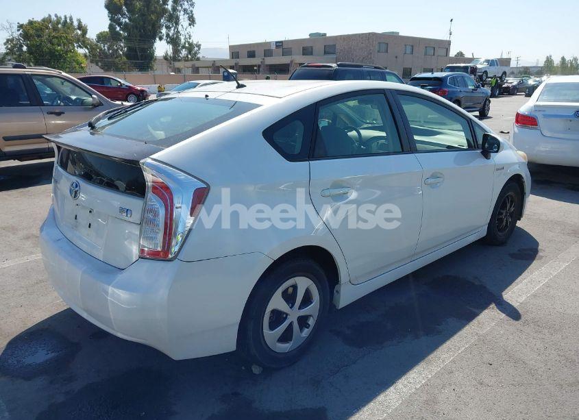 Photo 4 of 2013 Toyota Prius TWO (VIN JTDKN3DU8D5635551)