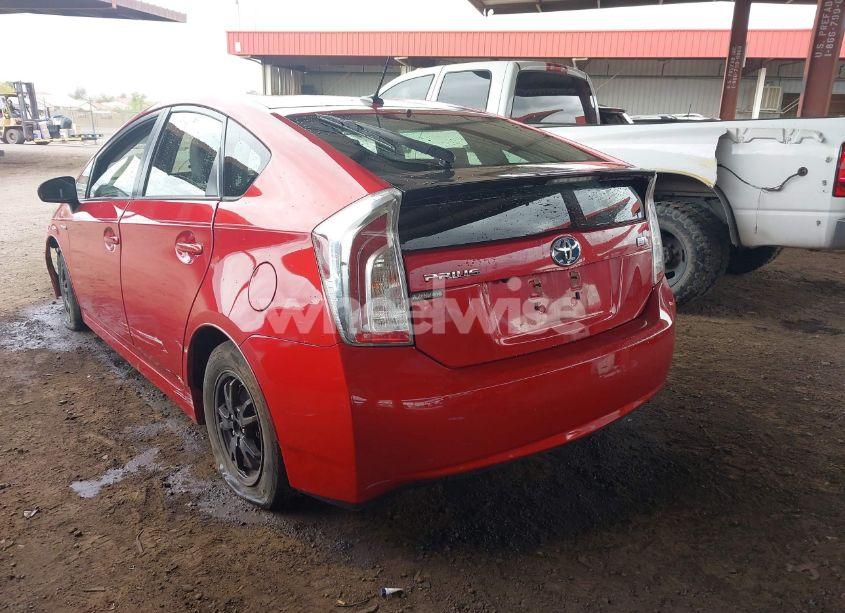 Photo 3 of 2014 Toyota Prius FOUR (VIN JTDKN3DU8E1765449)