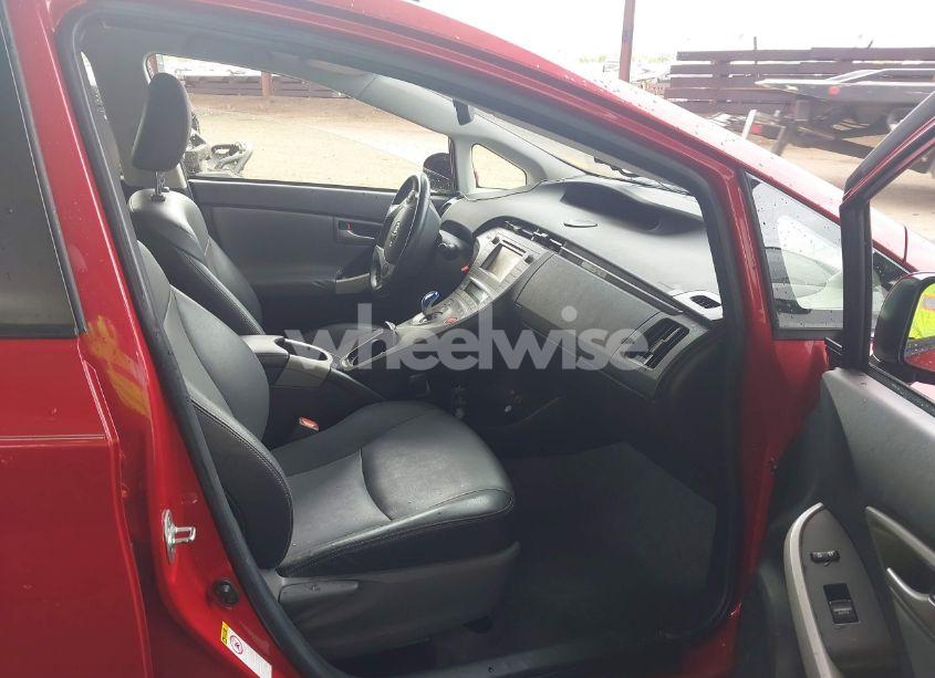 Photo 5 of 2014 Toyota Prius FOUR (VIN JTDKN3DU8E1765449)