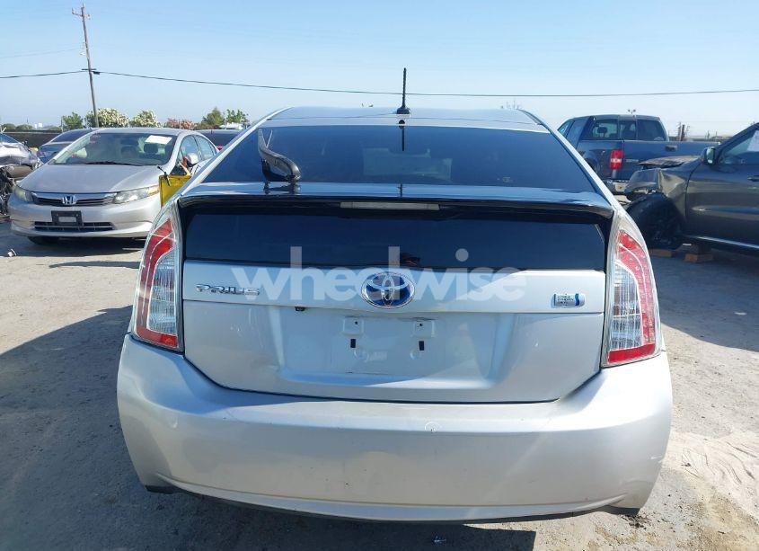 Photo 15 of 2014 Toyota Prius FOUR (VIN JTDKN3DU8E1808381)