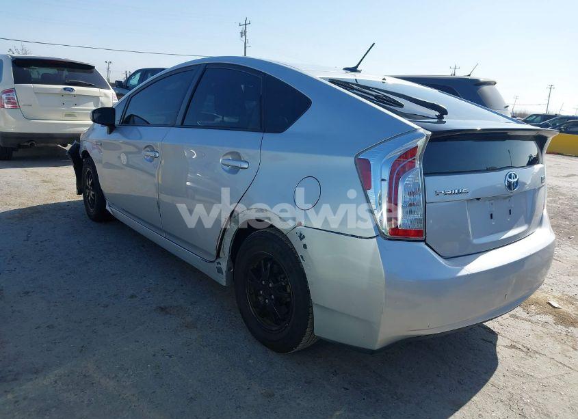 Photo 3 of 2014 Toyota Prius FOUR (VIN JTDKN3DU8E1808381)
