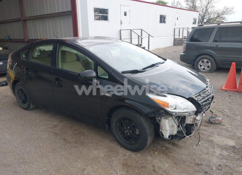 2015 Toyota Prius TWO (VIN JTDKN3DU8F0430408) main photo