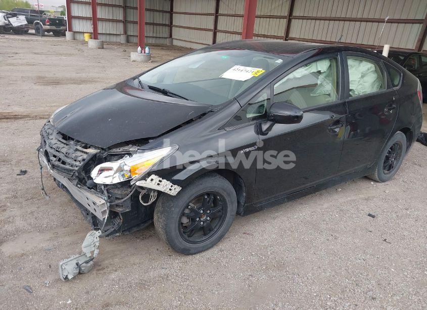 Photo 2 of 2015 Toyota Prius TWO (VIN JTDKN3DU8F0430408)