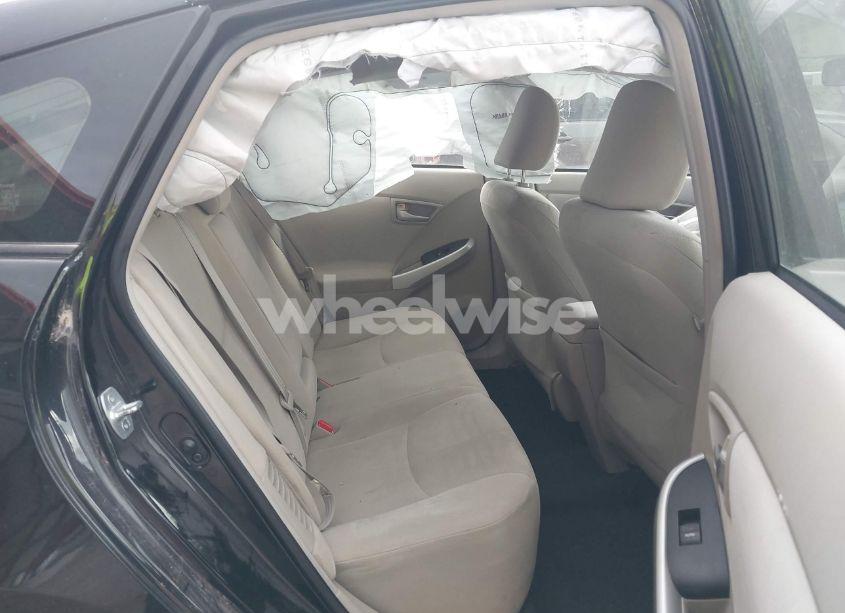 Photo 8 of 2015 Toyota Prius TWO (VIN JTDKN3DU8F0430408)