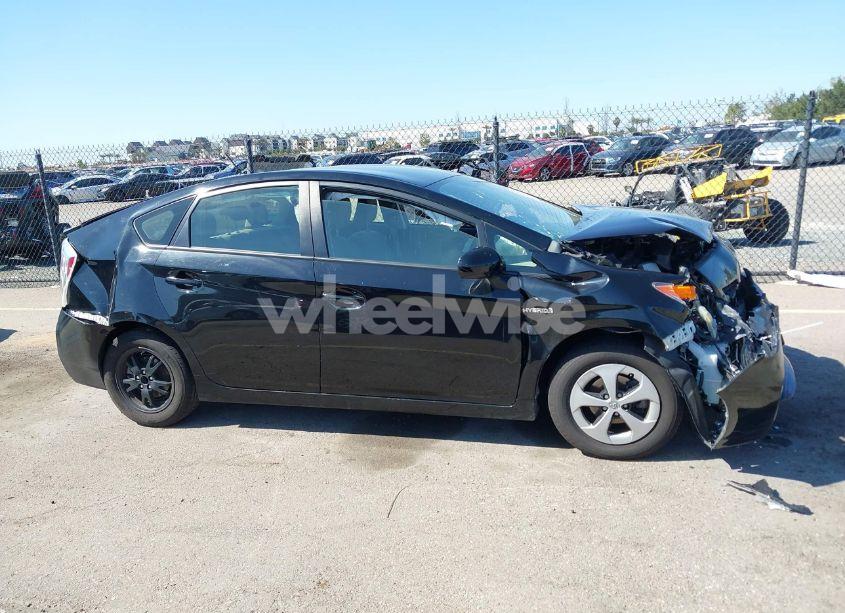 Photo 14 of 2015 Toyota Prius TWO (VIN JTDKN3DU8F0438461)