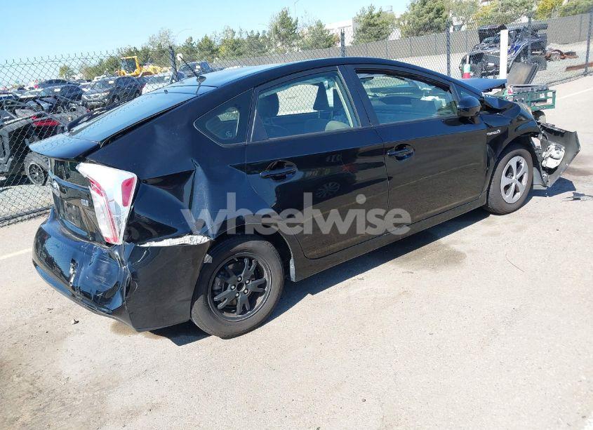 Photo 4 of 2015 Toyota Prius TWO (VIN JTDKN3DU8F0438461)