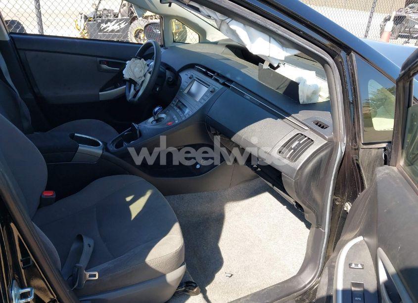 Photo 5 of 2015 Toyota Prius TWO (VIN JTDKN3DU8F0438461)