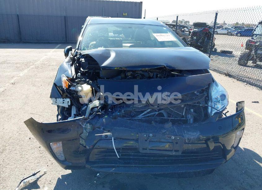 Photo 6 of 2015 Toyota Prius TWO (VIN JTDKN3DU8F0438461)