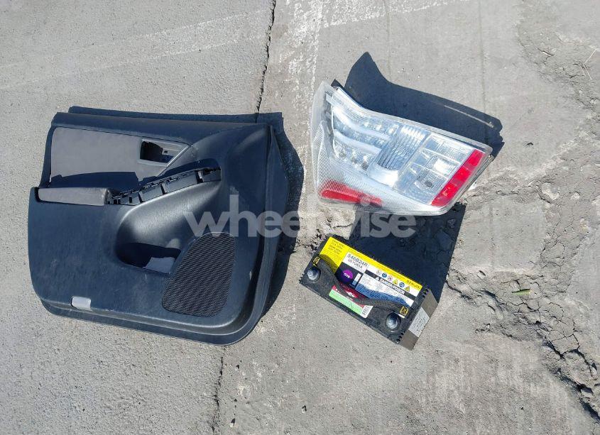 Photo 12 of 2015 Toyota Prius TWO (VIN JTDKN3DU8F1875855)