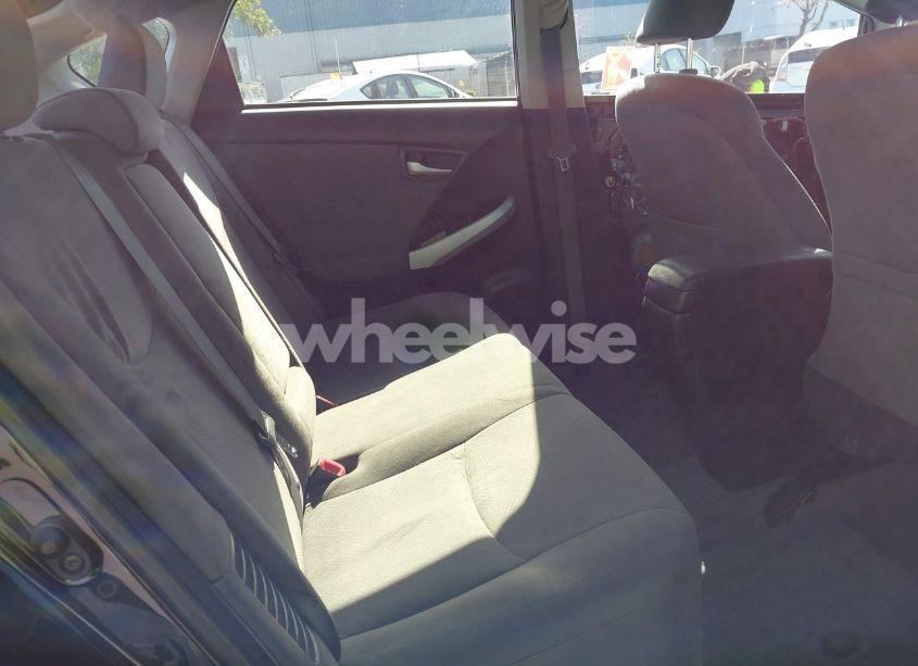 Photo 8 of 2015 Toyota Prius TWO (VIN JTDKN3DU8F1875855)