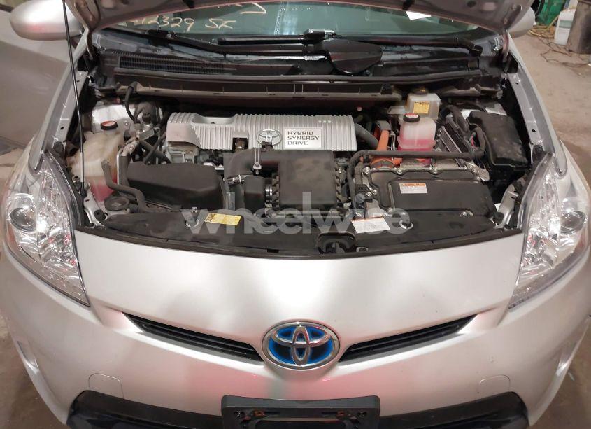 Photo 10 of 2015 Toyota Prius TWO (VIN JTDKN3DU8F1895586)