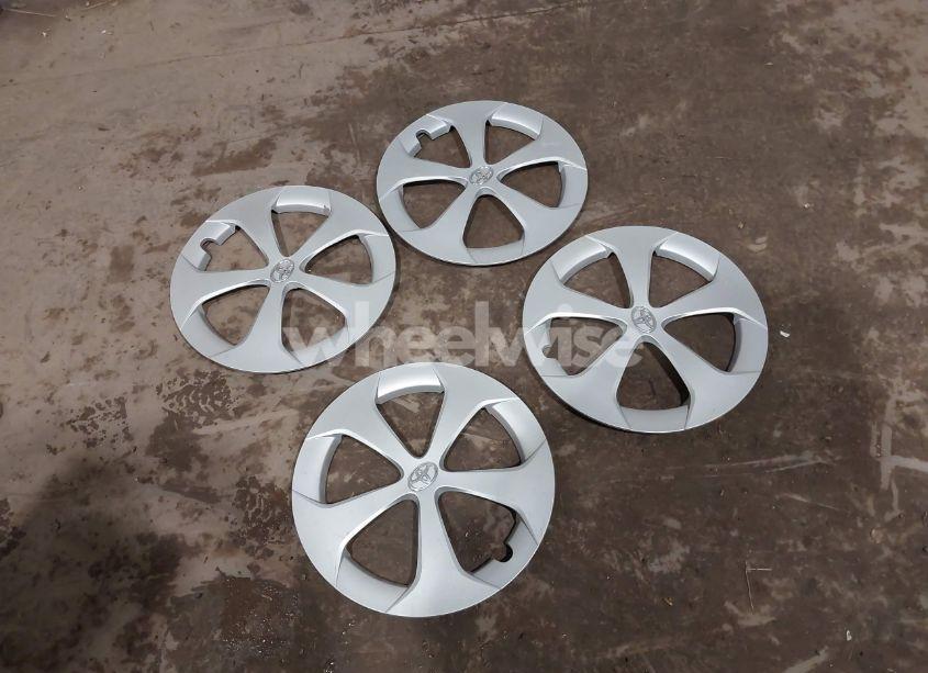 Photo 12 of 2015 Toyota Prius TWO (VIN JTDKN3DU8F1895586)