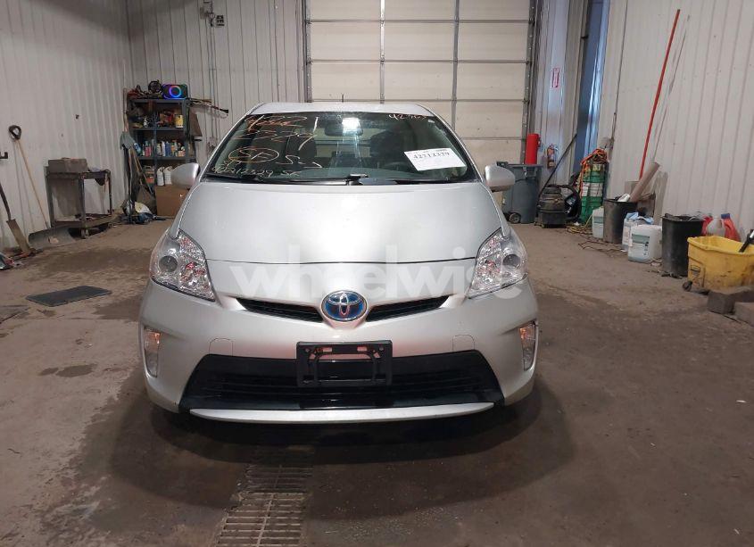 Photo 13 of 2015 Toyota Prius TWO (VIN JTDKN3DU8F1895586)