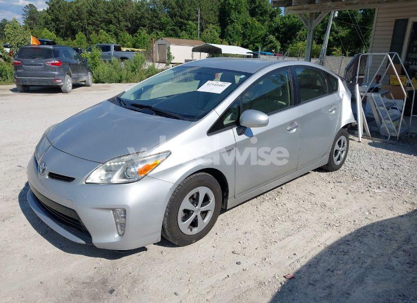 Photo 2 of 2015 Toyota Prius FIVE/FOUR/PERSONA SERIES SPECIAL EDITION/THREE/TWO (VIN JTDKN3DU8F1971128)