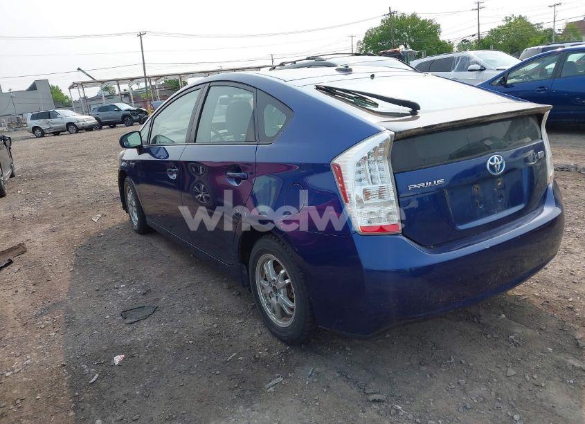 Photo 3 of 2010 Toyota Prius III (VIN JTDKN3DU9A0014389)