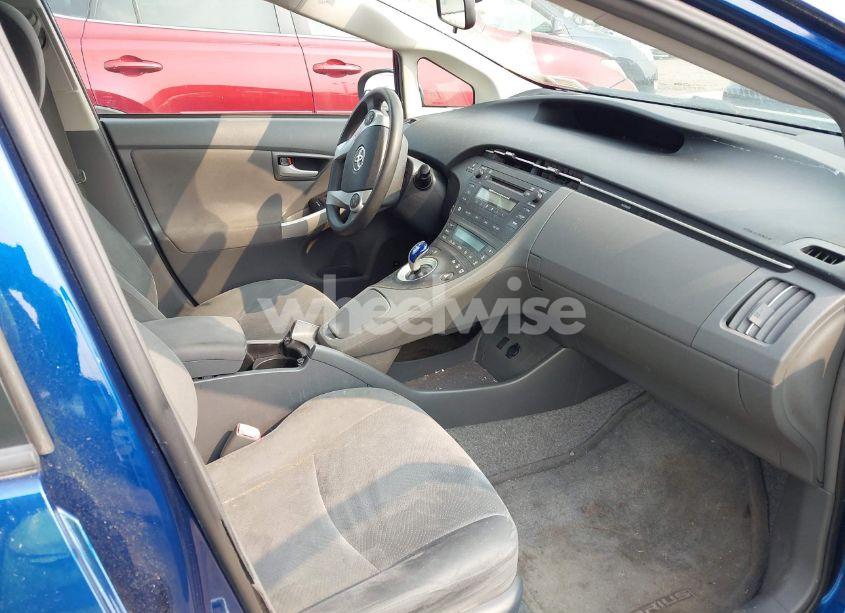 Photo 5 of 2010 Toyota Prius III (VIN JTDKN3DU9A0014389)