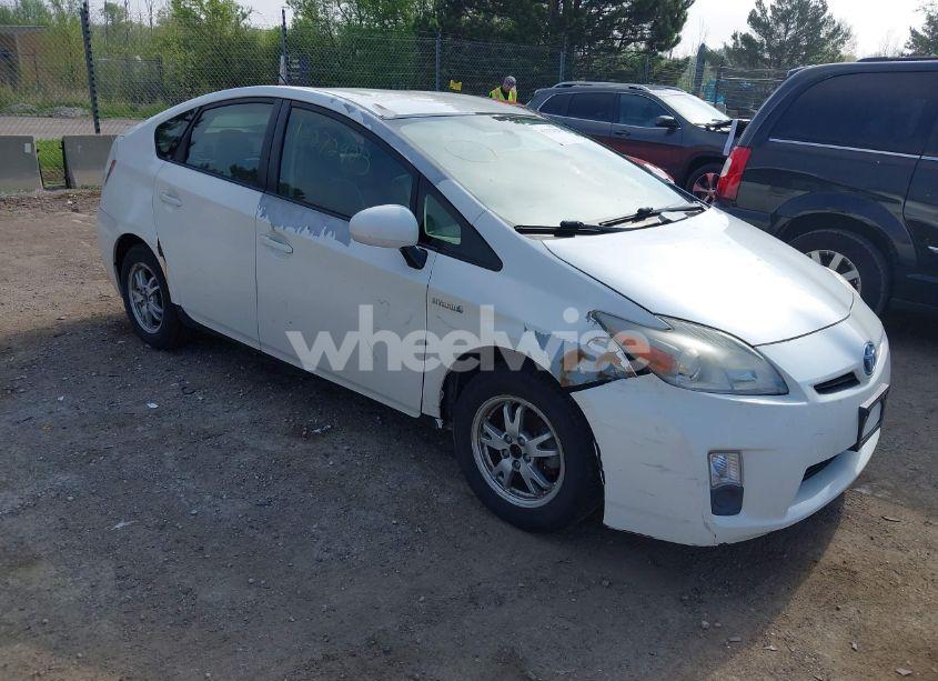 2010 Toyota Prius III (VIN JTDKN3DU9A0025327) main photo