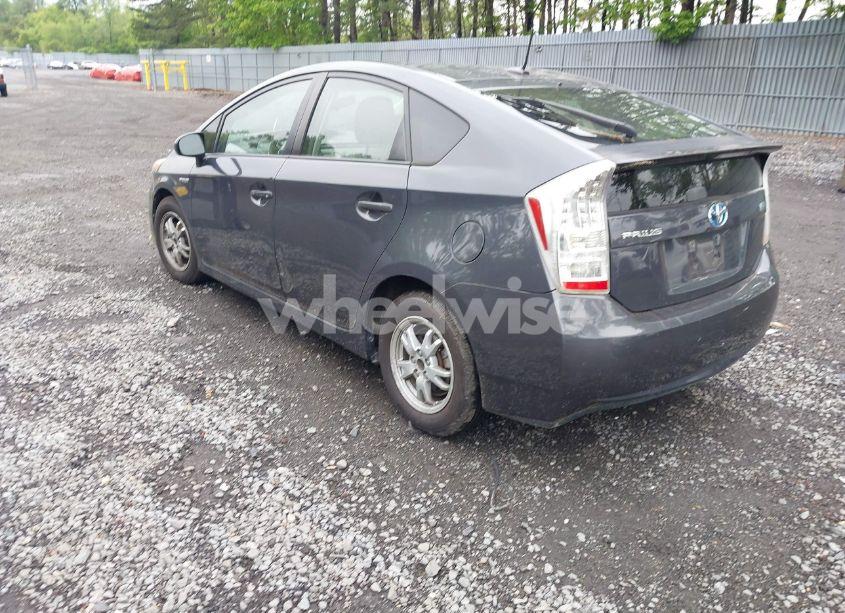 Photo 3 of 2010 Toyota Prius II (VIN JTDKN3DU9A0141787)
