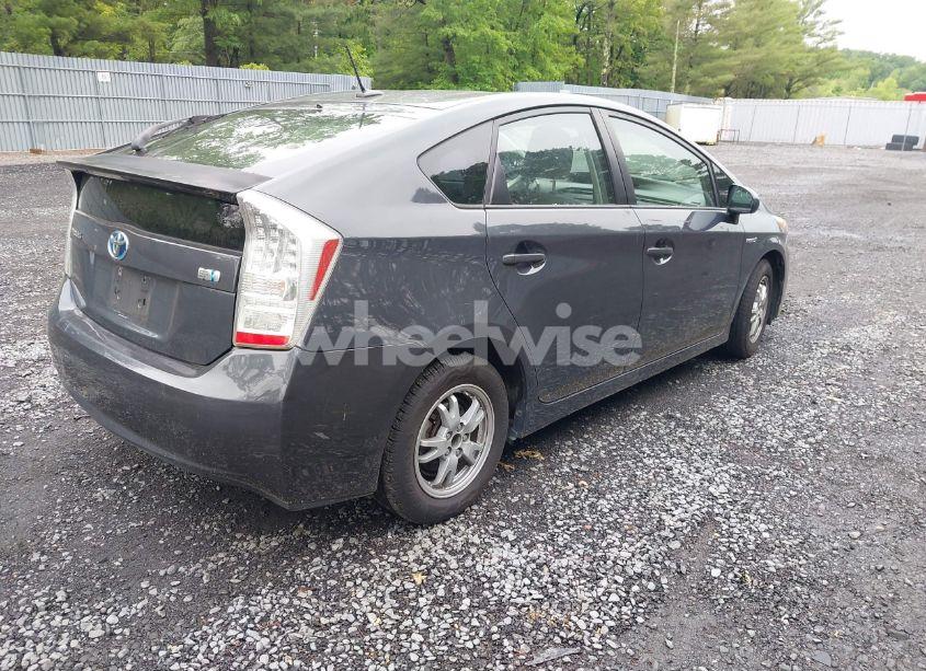 Photo 4 of 2010 Toyota Prius II (VIN JTDKN3DU9A0141787)