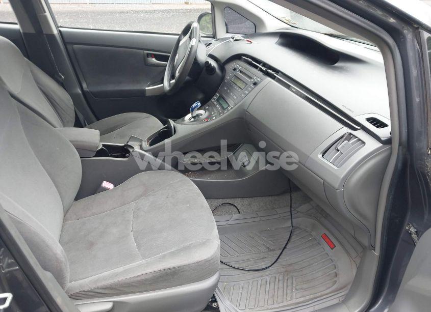 Photo 5 of 2010 Toyota Prius II (VIN JTDKN3DU9A0141787)