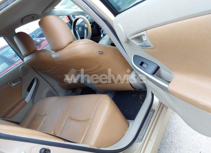 Photo 8 of 2011 Toyota Prius THREE (VIN JTDKN3DU9B0295658)