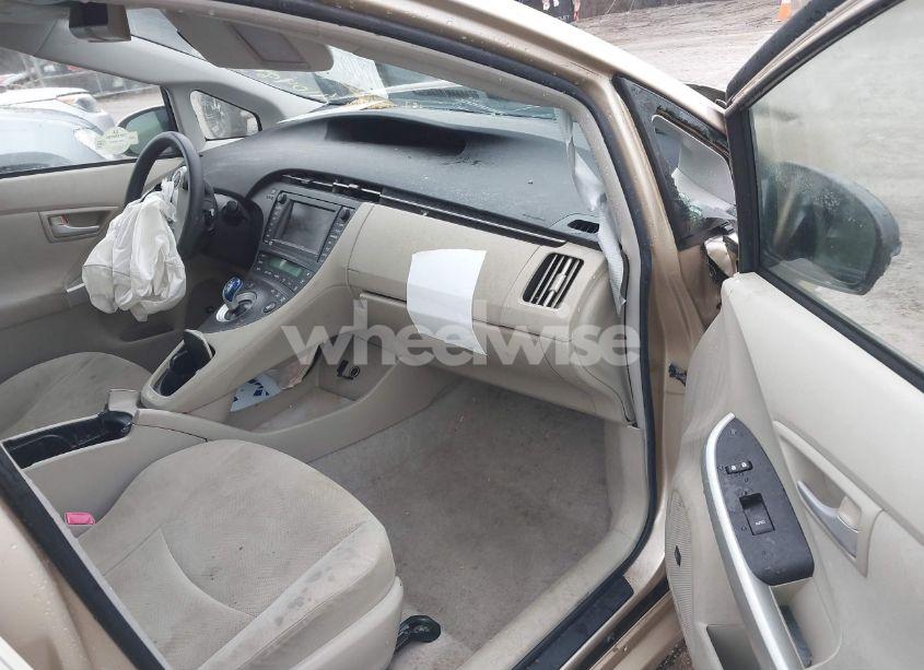 Photo 5 of 2011 Toyota Prius THREE (VIN JTDKN3DU9B0307680)