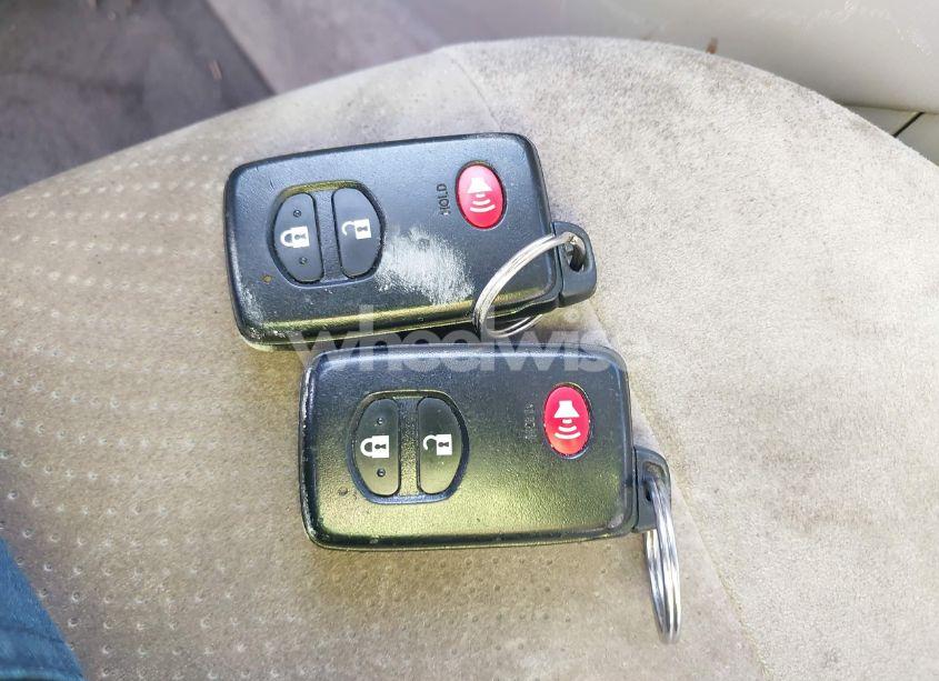 Photo 11 of 2011 Toyota Prius TWO (VIN JTDKN3DU9B0324933)