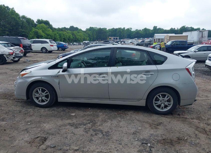 Photo 14 of 2011 Toyota Prius FIVE/FOUR/ONE/THREE/TWO (VIN JTDKN3DU9B1377965)