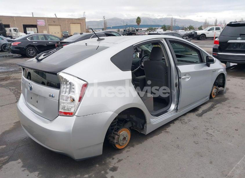 Photo 4 of 2011 Toyota Prius (VIN JTDKN3DU9B1476883)