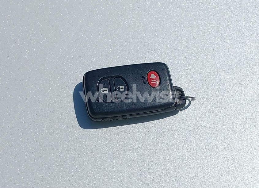 Photo 11 of 2011 Toyota Prius THREE (VIN JTDKN3DU9B5324532)