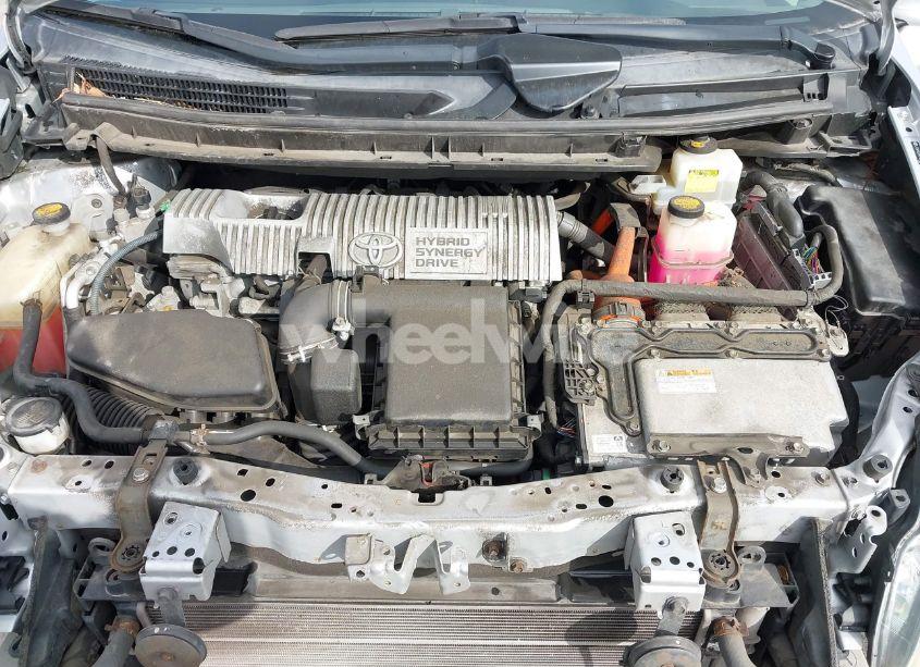 Photo 10 of 2011 Toyota Prius TWO (VIN JTDKN3DU9B5327320)