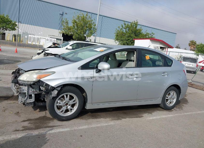Photo 15 of 2011 Toyota Prius TWO (VIN JTDKN3DU9B5327320)