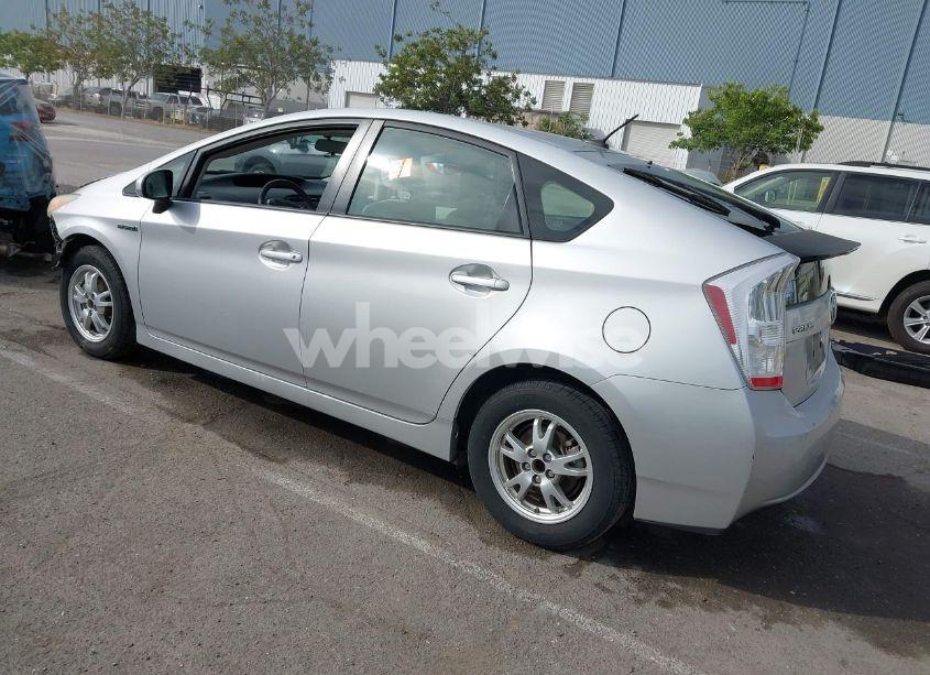 Photo 3 of 2011 Toyota Prius TWO (VIN JTDKN3DU9B5327320)