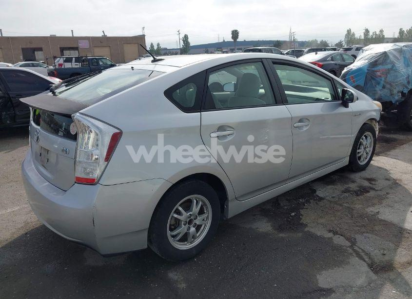 Photo 4 of 2011 Toyota Prius TWO (VIN JTDKN3DU9B5327320)