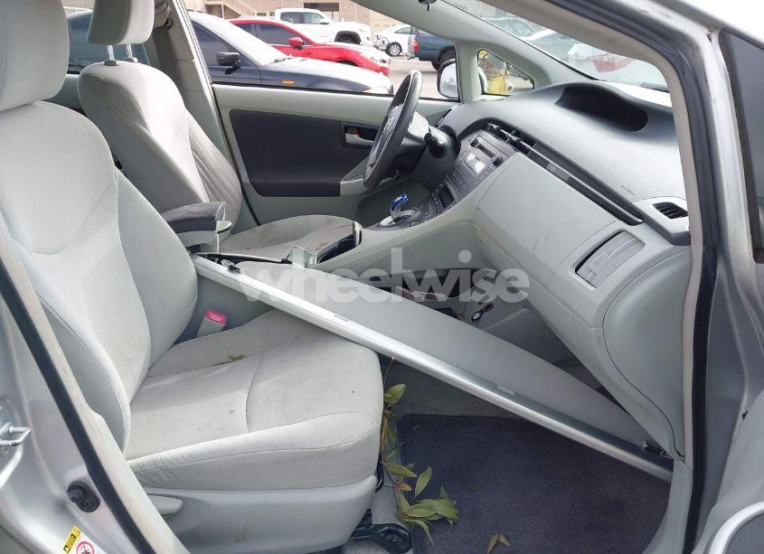 Photo 5 of 2011 Toyota Prius TWO (VIN JTDKN3DU9B5327320)