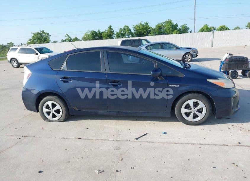 Photo 13 of 2012 Toyota Prius THREE (VIN JTDKN3DU9C1480952)